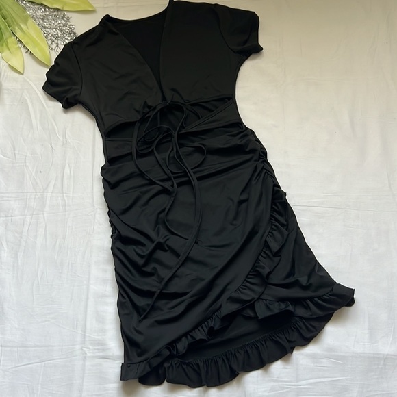 ⭐️cut Out Ruffle Ruched Bodycon Mini Short Sleeve Tie Front Wrap Dress⭐️ - Picture 6 of 9
